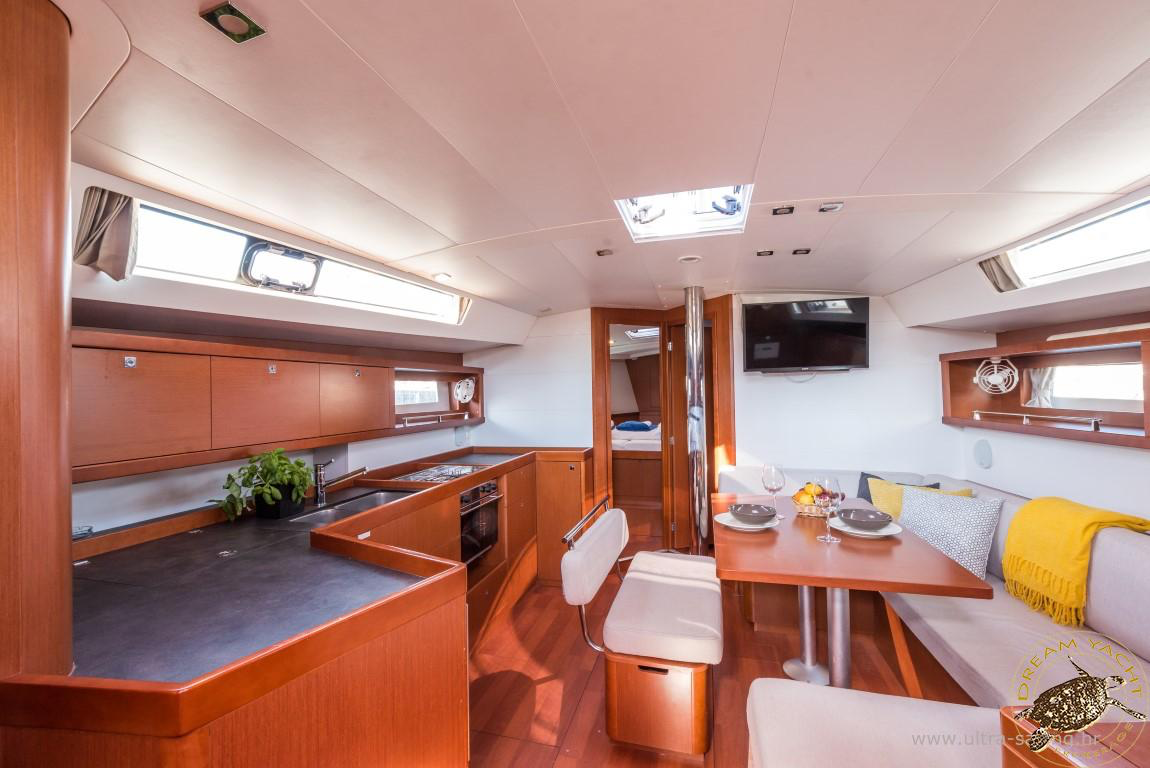2017 BENETEAU Oceanis 45